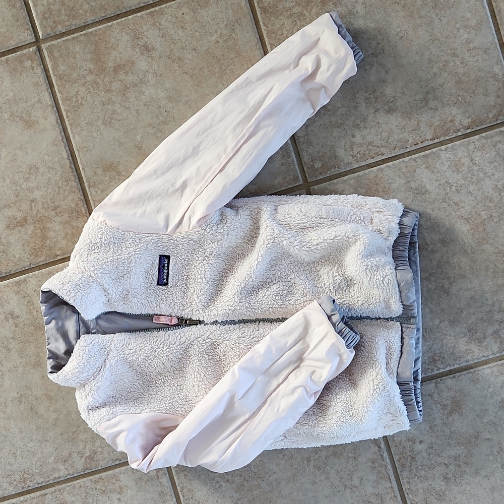Girls size 5 Patagonia jacket